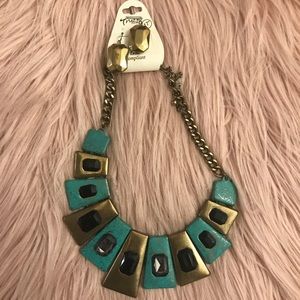Fashion Jewelry necklace/earrings antique look